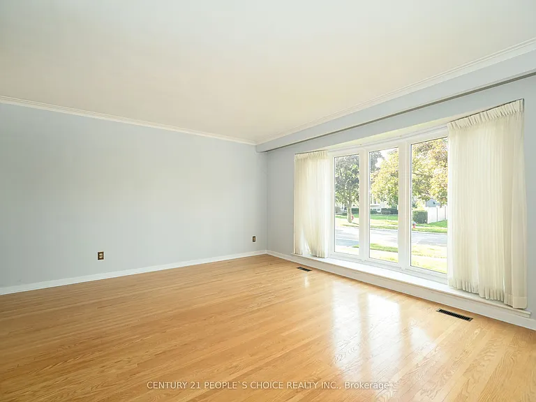 2132 Hixon St — Photo 7