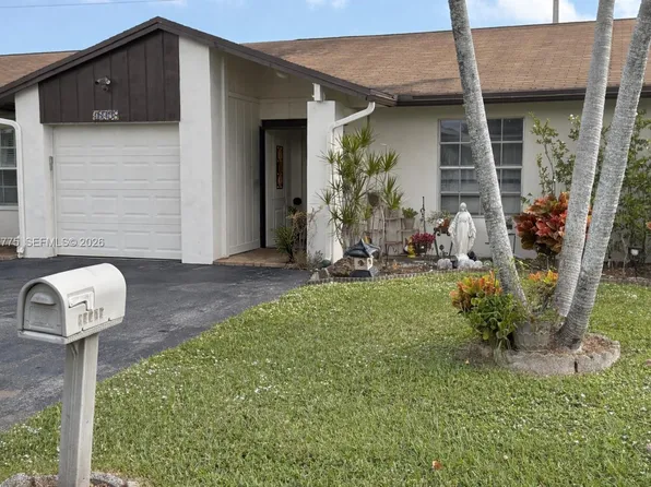 15708 Bottlebrush Cir, Delray Beach, FL 33484