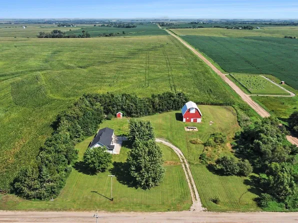 5042 E Sargent Rd, Beatrice, NE 68310