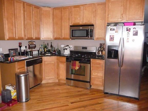 Granite/Stainless Kitchen