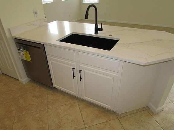 4th image of 2966 Sweetspire Cir