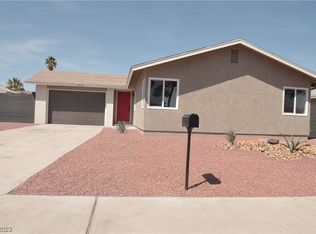 6470 Bugbee Ave, Spring Valley, NV 89103