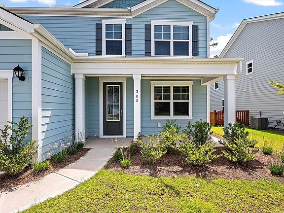 4th image of 208 Cherry Grove Drive