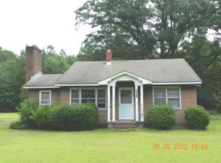 23661 E Gilchrist St, Wagram, NC 28396