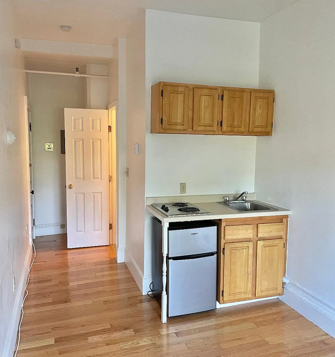 Studio, $2,045 — Photo 2