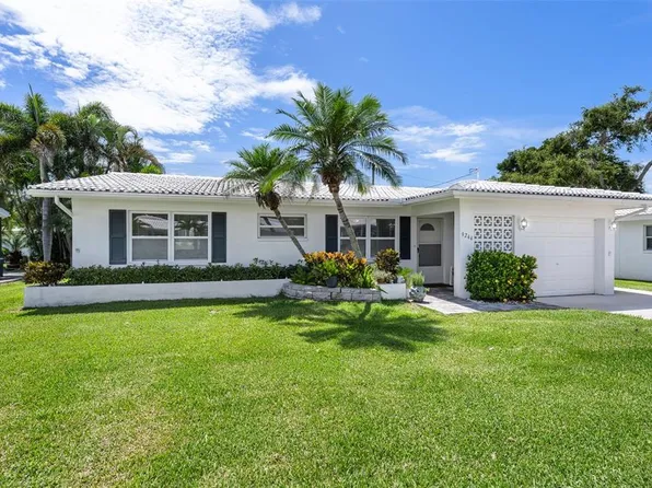 9244 142nd St, Seminole, FL 33776