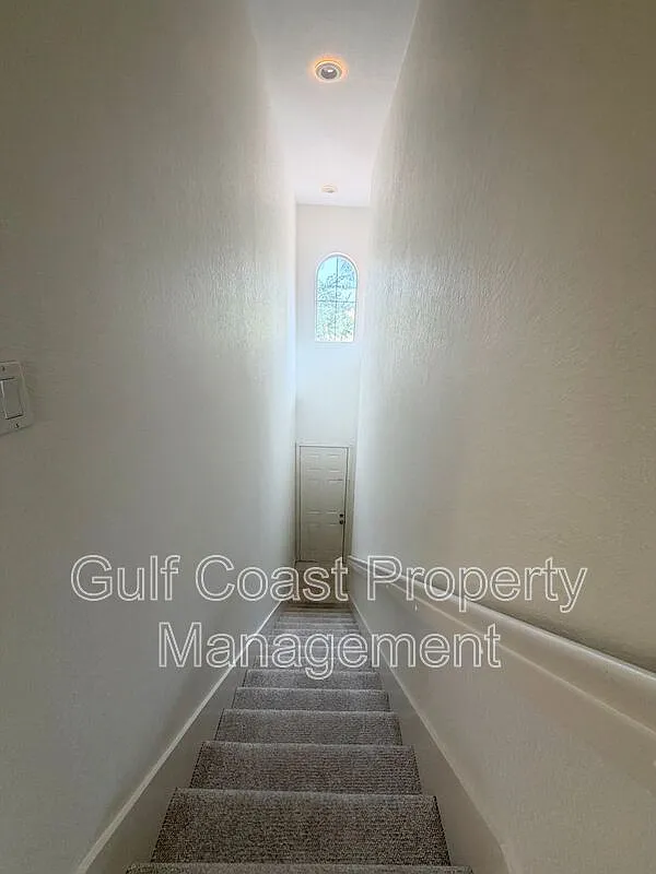 2 bed, 2.0 bath, 1688 sqft, $2,000 — Photo 4