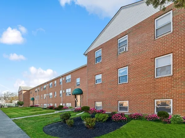 Walnut Chestnut Apartments