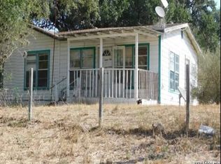 210 Colwell Street, Pleasanton, TX 78064