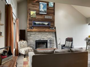 1 Spyglass Hl, Vernon, NJ