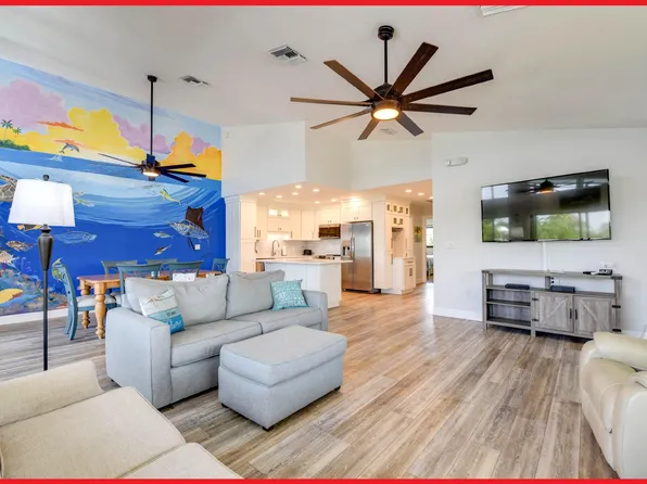 530 11th St, Key Colony Beach, FL 33051
