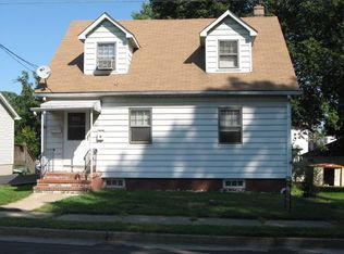127 S 6th Ave, Manville, NJ 08835