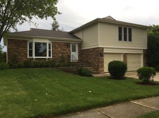 1044 Washington Ct, Bartlett, IL 60103