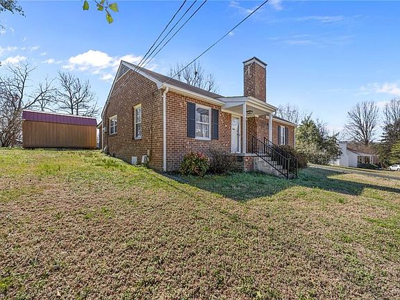 3rd image of 1947 Lower Hopedale Rd