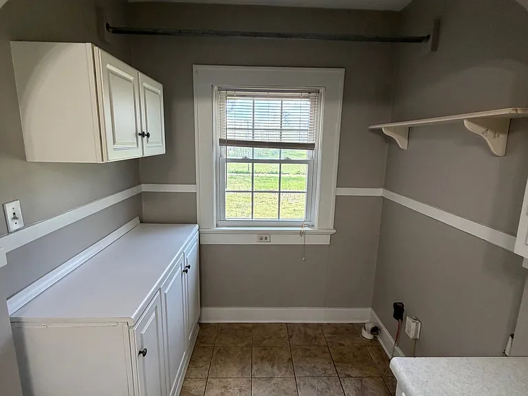 1740 E 7th St — Photo 5