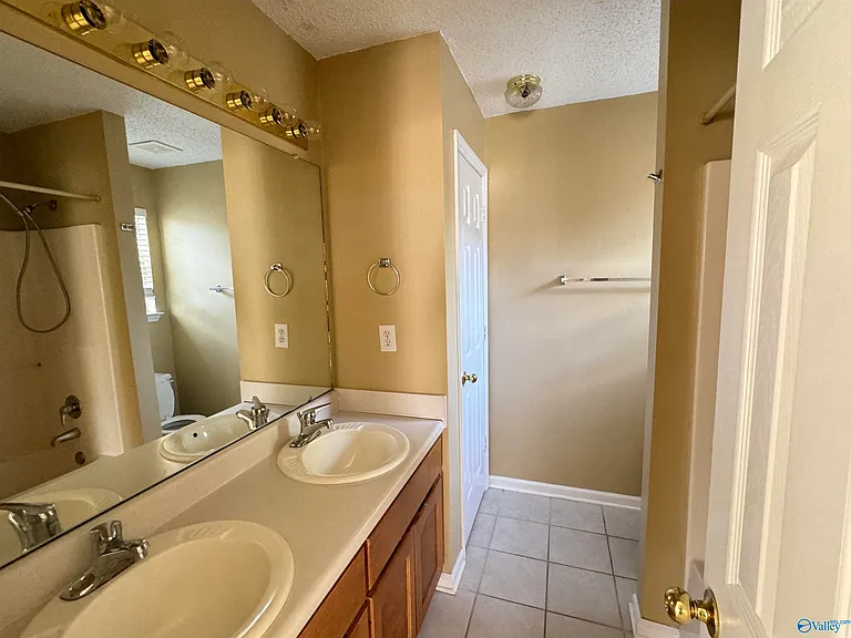 247 Postwood Ct — Photo 9