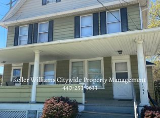 1298 Beach Ave, Lakewood, OH