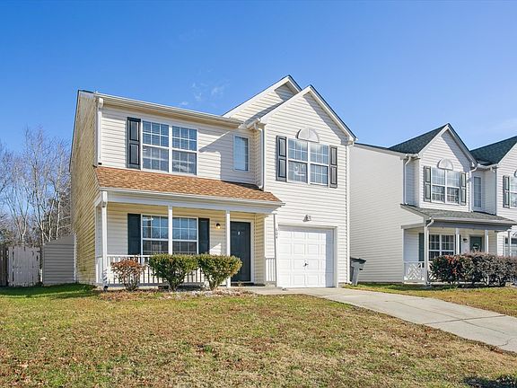 3rd image of 604 Cavalier Dr