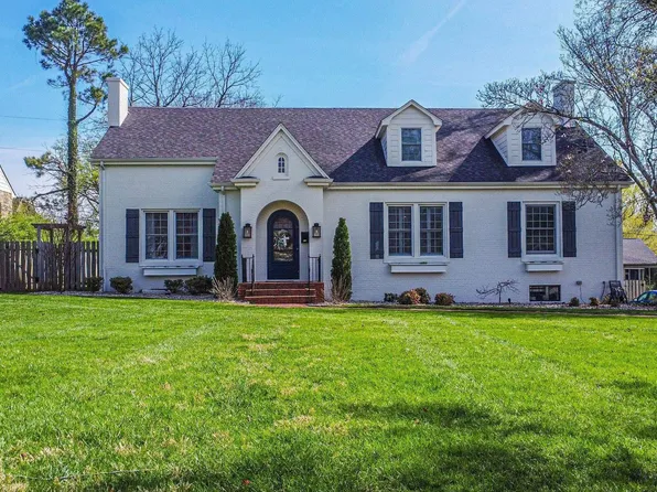 236 Sycamore Dr, Paducah, KY 42001