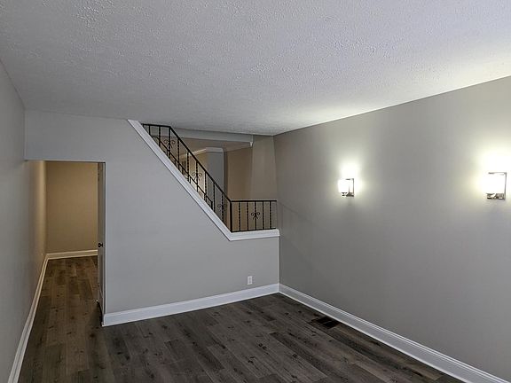 3rd image of 3607 Mount Pleasant Ave