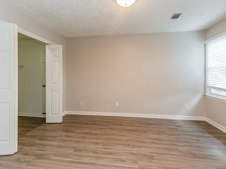 4805 Shallow Farm Dr — Photo 9