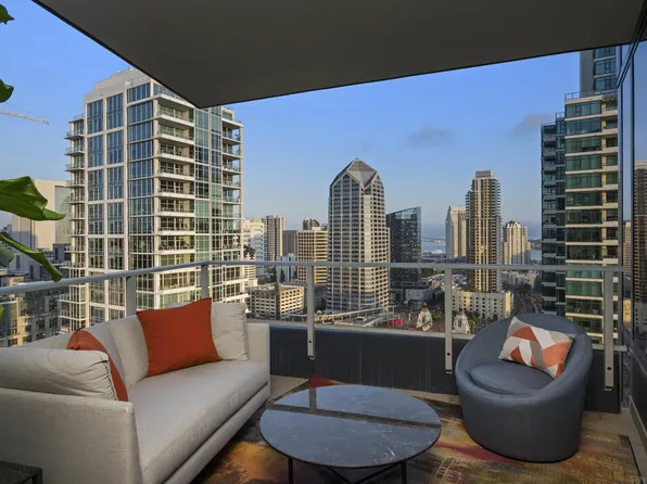 1325 Pacific Hwy #2704, San Diego, CA 92101