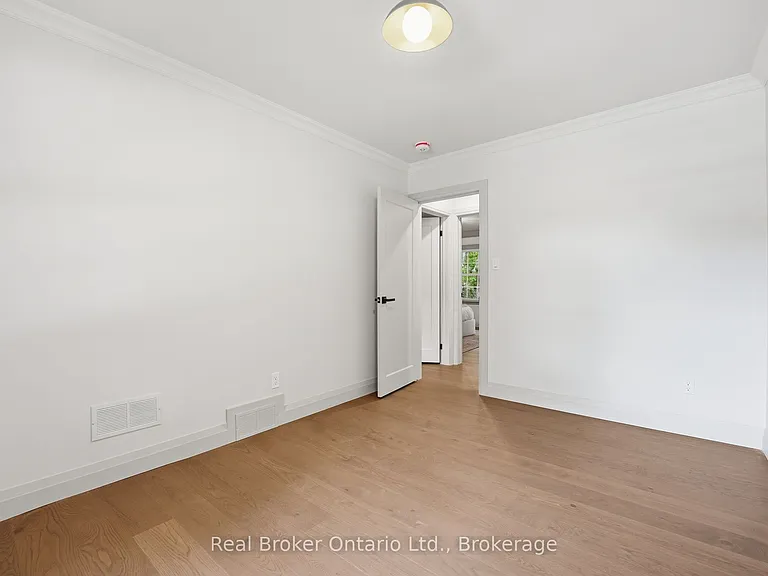 571 Leonard Ct — Photo 29