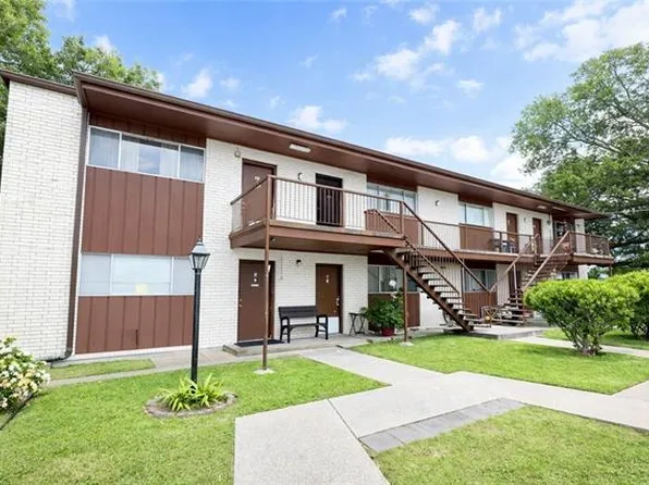 106 E 3rd St APT 23, Belle Chasse, LA 70037