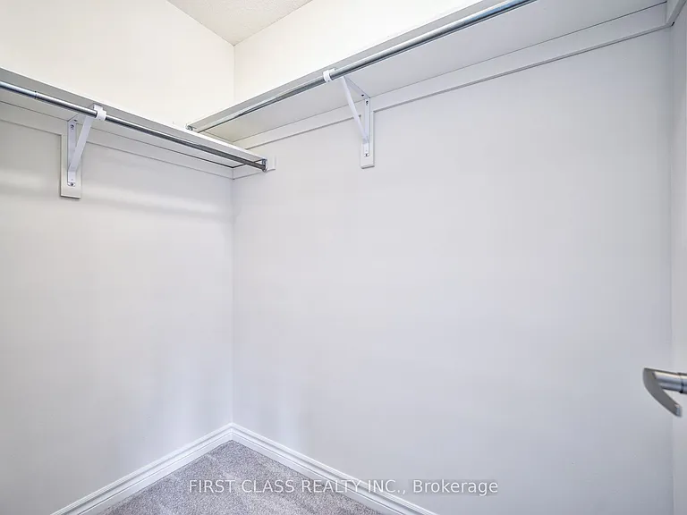 61 Kenneth Rogers Cres — Photo 26