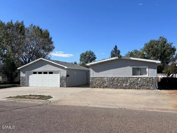 234 S Adams St, Plentywood, MT 59254