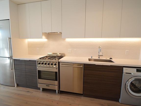 2nd image of 1433 Bush St #205
