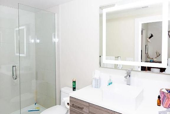 4th image of 476 Enterprise Blvd Unit 11