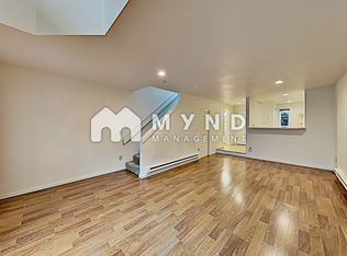 2524 NE 195th St APT 2, Lake Forest Park, WA 98155