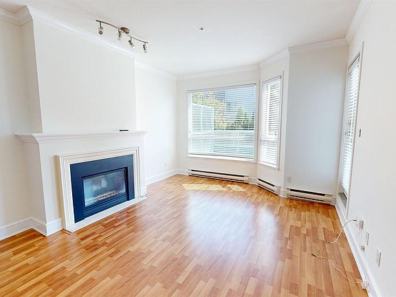 2nd image of 8680 Lansdowne Rd #104