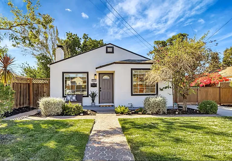 2571 Los Coches Ave — Photo 6