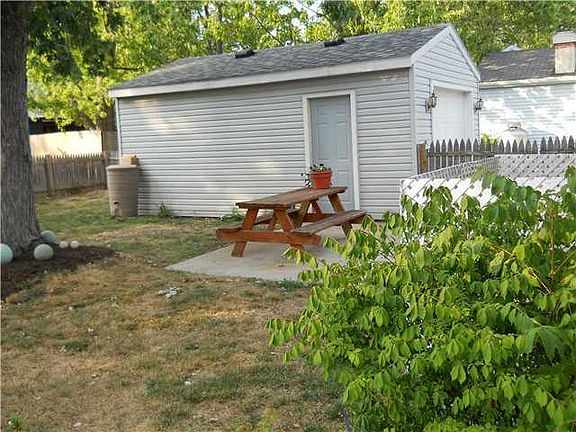 4th image of 1558 Westgate Dr