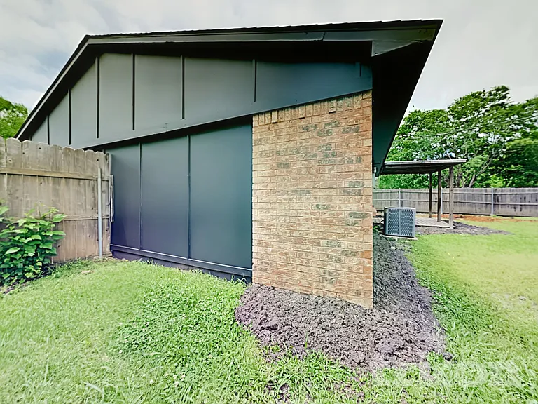 416 Forestwood Dr — Photo 17