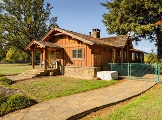 8690 Lookingglass Rd, Roseburg, OR 97471