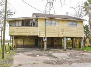 2607 Bayou Dr, Angleton, TX 77515