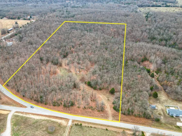9674 State Highway E, Fair Grove, MO 65648