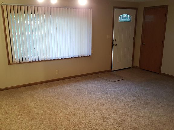 2nd image of 3837 Harold Dr