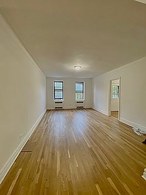 5th image of 6812 Yellowstone Blvd APT 2