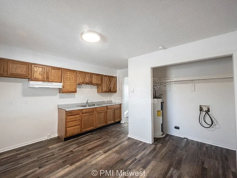 570 W US Highway 52 #8B — Photo 5