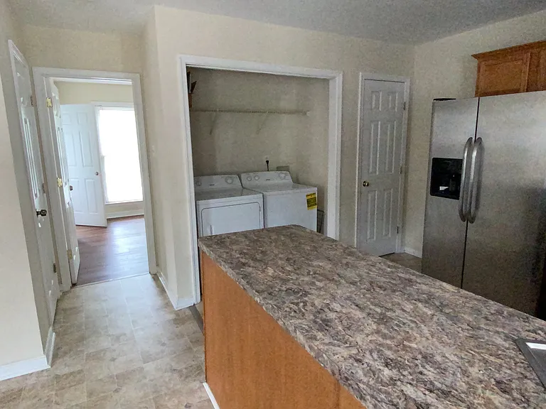 1608 Wallace St — Photo 14
