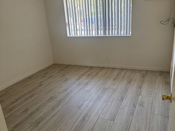 3rd image of 4403 Mammoth Ave APT 3