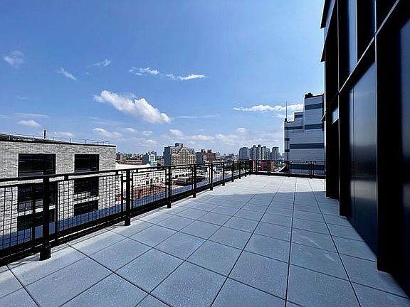 4th image of 445 Gerard Ave #W1105