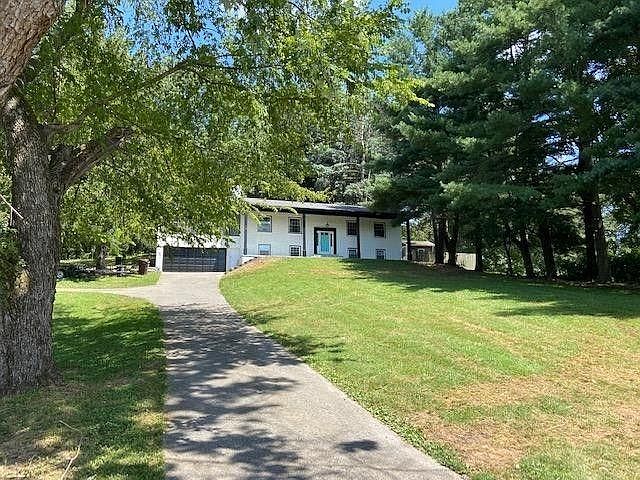 1st image of 805 Bourne Ave