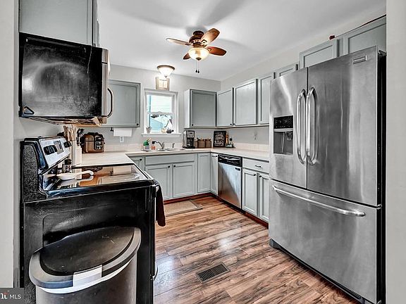 3rd image of 78 Charles Ln