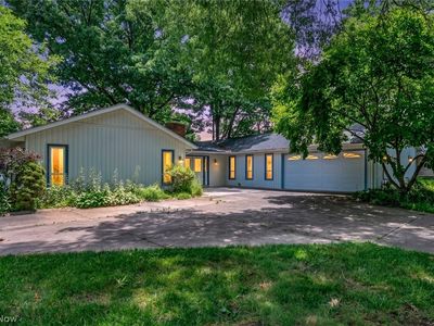 477 Cranston Dr, Berea, OH, 44017