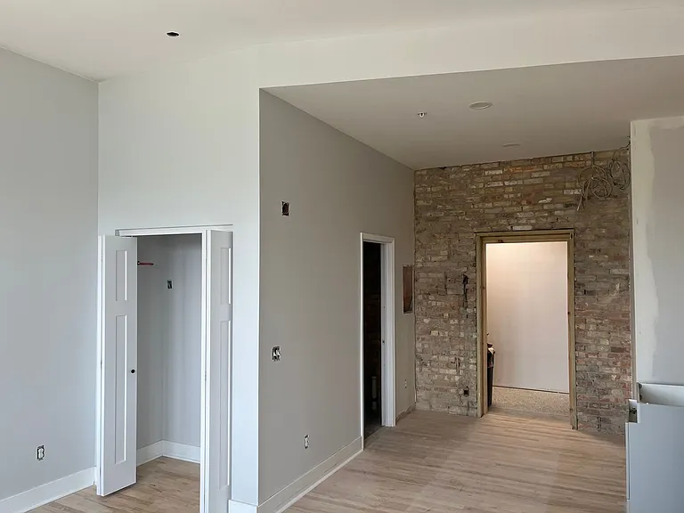 Holmes Street School Apartments — Photo 13